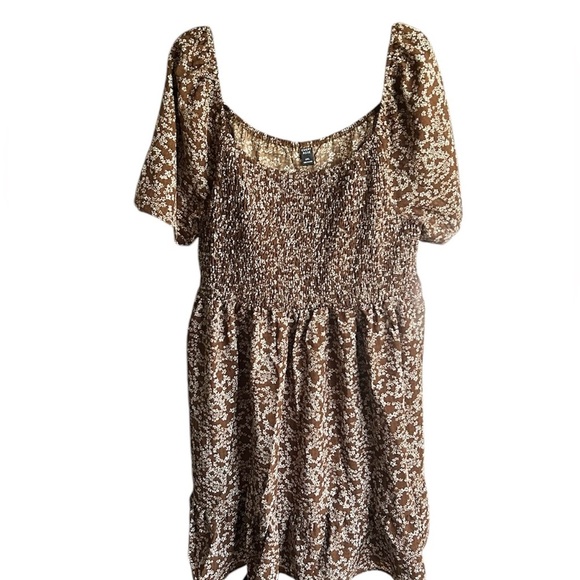 Emery Rose Plus Size Floral Dress - Picture 1 of 4